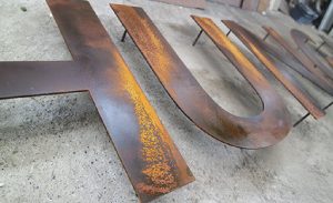 letras-oxidadas-Logos-Oxidados-Números-Oxidados-Placas-Oxidadas-Letras-envejecidas-numeros-envejecidos-placas-envejecidos